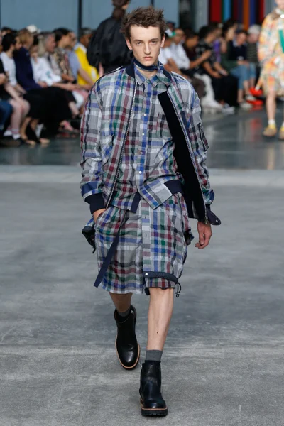 Look 43